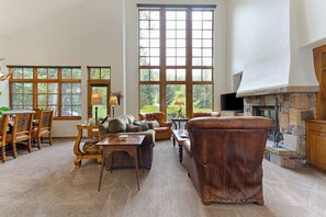 TV, fireplace, DVD player, offices