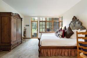 3 bedrooms, desk, iron/ironing board, WiFi