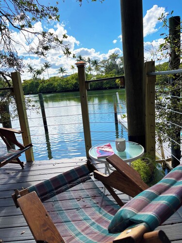 Vintage Waterfront Retreat in Jupiter