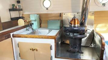 Plaque de cuisson, serviettes en papier