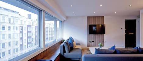 Apartment, City View | Living area