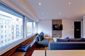 Apartment, City View | Living area
