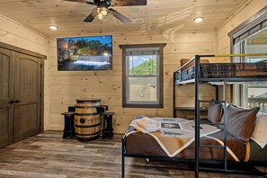 4 Schlafzimmer, Bügeleisen/Bügelbrett, kostenloses WLAN, Bettwäsche