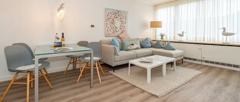 Fernseher, Stereoanlage