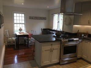 Micro-ondas, fogão, cooktop, lava-louças