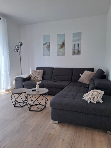 The beach house, up to 8 people, with garden, 200 meters to the lake