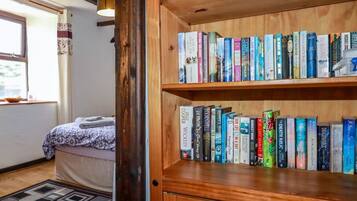 2 bedrooms, individually decorated, individually furnished, free WiFi