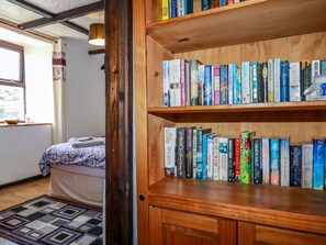 2 bedrooms, individually decorated, individually furnished, free WiFi