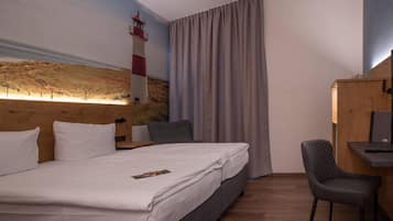 1 Schlafzimmer, Zimmersafe, Schreibtisch, Reisekinderbett