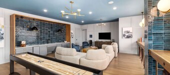 Chic 1-bedroom apartment with WiFi, AC in fabulous Evans