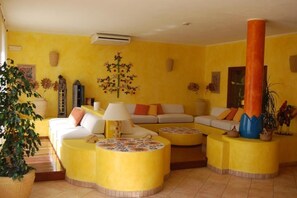 Interior - El Mosaico del Sol (Lampedusa)