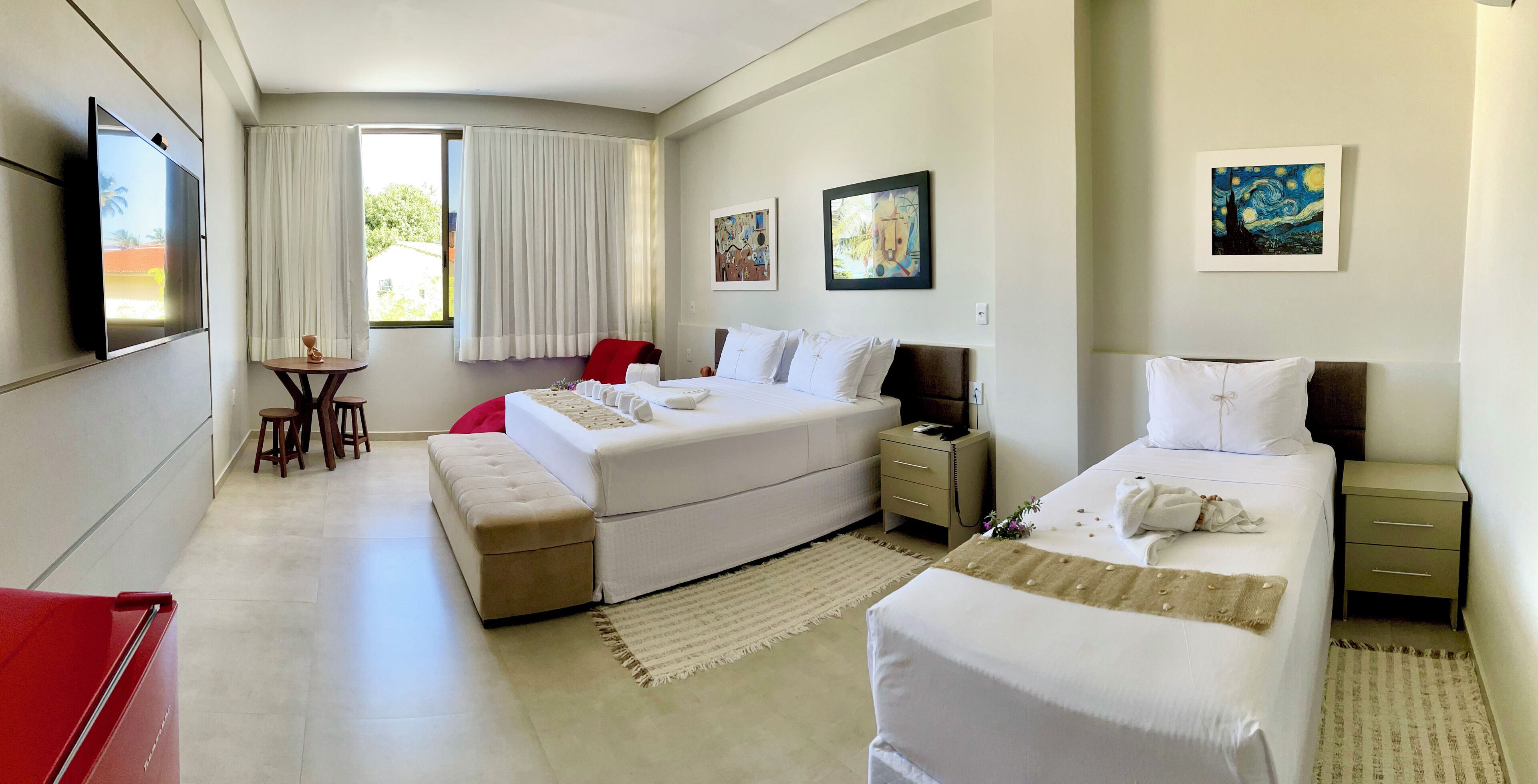 Apartamento Luxo Triplo | Minibaari, kannettavalle tietokoneelle sopiva työtila, ilmainen Wi-Fi