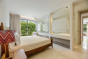 In-room safe, iron/ironing board, travel cot, WiFi