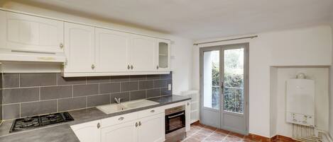 Microwave, oven, stovetop