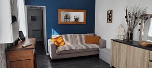 Living area - House in gated community with shared pool (La Jarne)