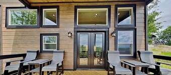 Sunrise in the Cove | Modern, Pet-Friendly w. Private Heated Pool