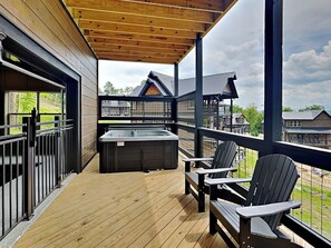 Terrace/patio - Sunrise in the Cove | Modern, Pet-Friendly w. Private Heated Pool (Sevierville)