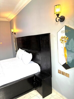 2 bedrooms, in-room safe, iron/ironing board, WiFi