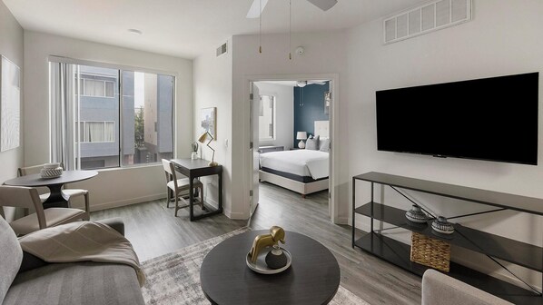 1 bedroom, desk, iron/ironing board, WiFi