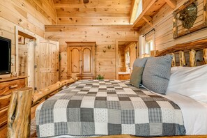 4 bedrooms, desk, iron/ironing board, travel cot