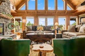 Smart TV, fireplace, ping pong, books - Hot Tub, Views, Fire Pit, Game Room, Super Nice! - The Lodge at Pinnacle Ridge (Lake Lure)