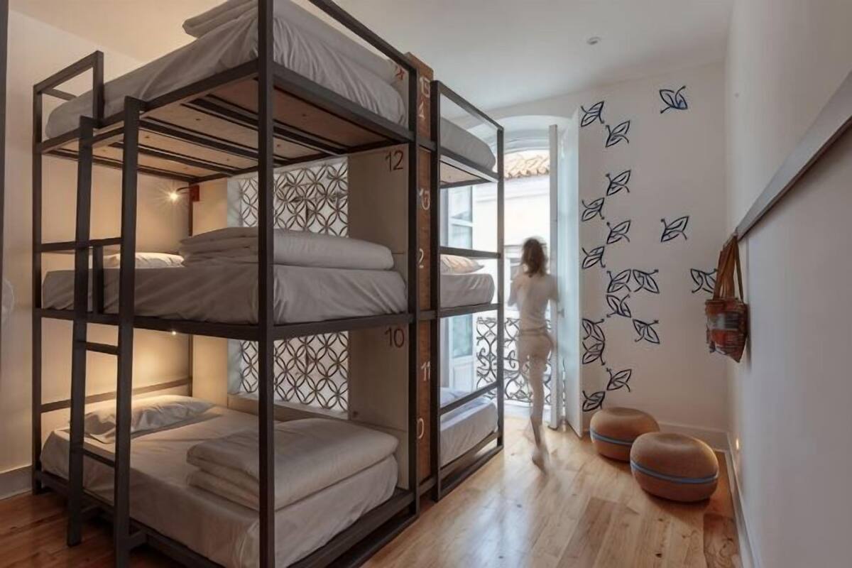 Chambres insonorisées, fer et planche à repasser