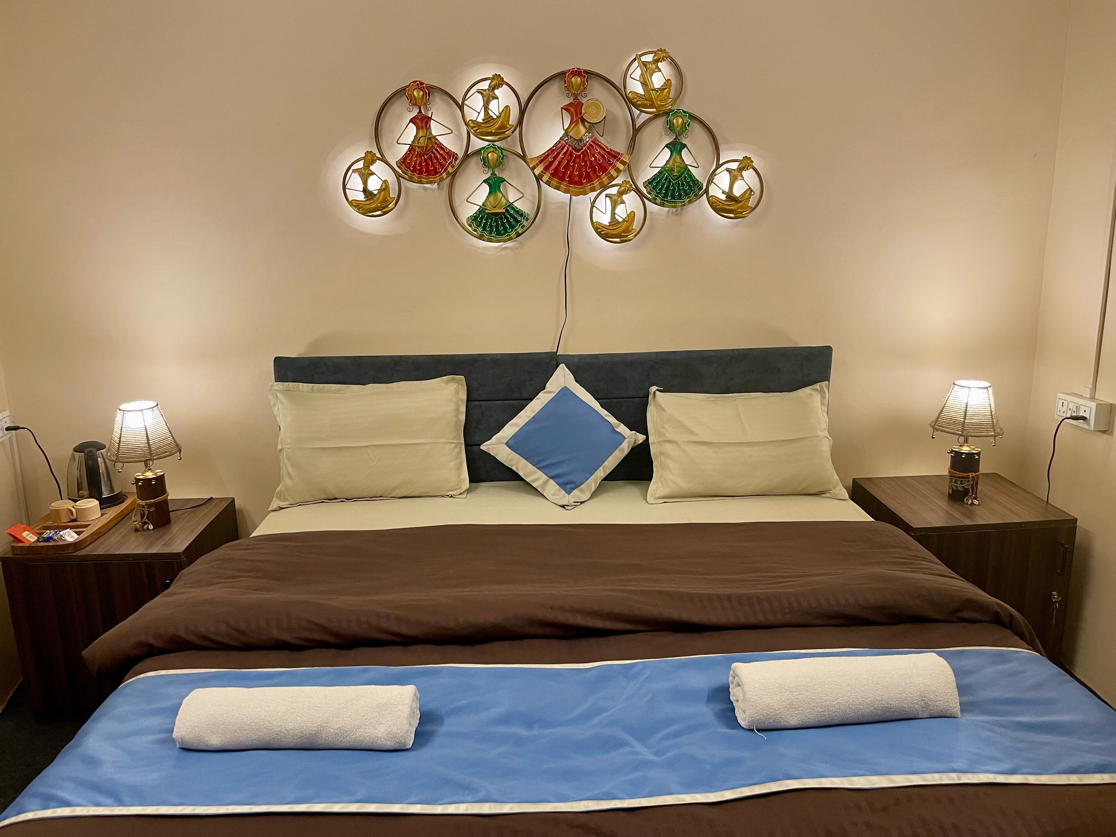 Kamar Quadruple | Didekorasi berbeda-beda dan dilengkapi dengan perabotan berbeda-beda