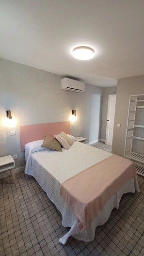 2 habitaciones, cuna de viaje, wifi gratis y ropa de cama 