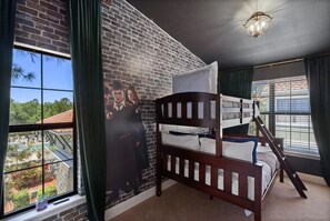 4 chambres, fer et planche à repasser, Wi-Fi, draps fournis