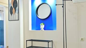 House | Iron/ironing board, free WiFi