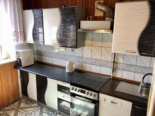 Fridge, dishwasher, toaster