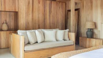 Bungalow | In-room safe, free WiFi