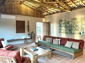 Interior entrance - Casa Daia (Barroquinha)