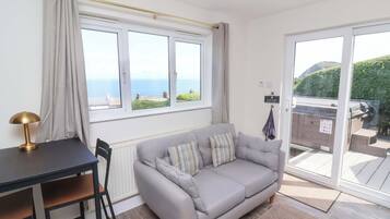 Cottage | Living area