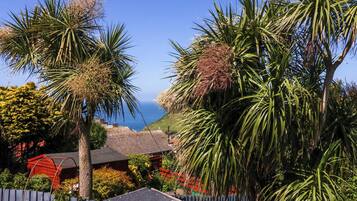 Khuôn viên nơi lưu trú