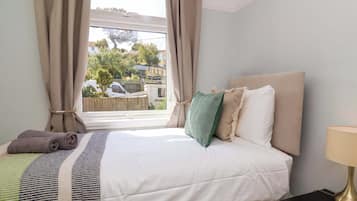 Cottage | 4 bedrooms, individually decorated, individually furnished, free WiFi