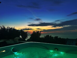 مغطس سبا خارجي