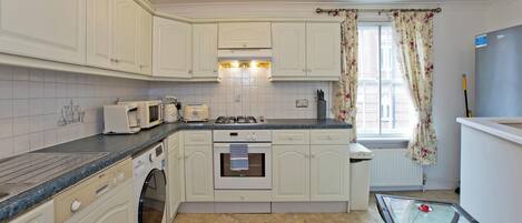 Apartment | Private kitchen | Electric kettle