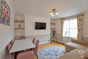 Apartment | Living area