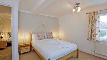 Apartment | 2 bedrooms, iron/ironing board, free WiFi