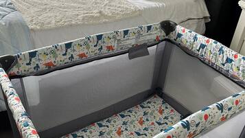 2 bedrooms, iron/ironing board, travel cot, free WiFi