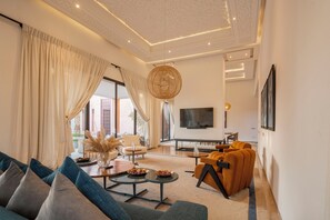 Smart TV, fireplace, video games, DVD player