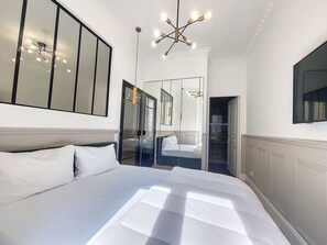 1 Schlafzimmer, Bügeleisen/Bügelbrett