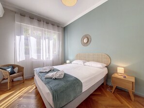 1 bedroom, iron/ironing board