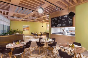 Restaurant - Hilton Dead Sea Resort & Spa (Sweimeh)