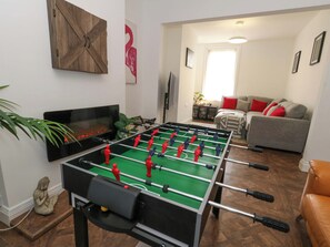 คอทเทจ | ห้องเกม