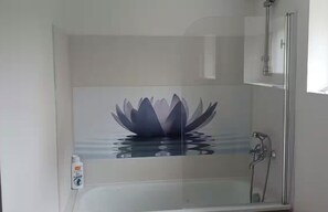 Handtücher, Seife, Toilettenpapier