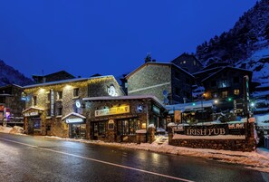 Front of property - Hotel Micolau (Arinsal)