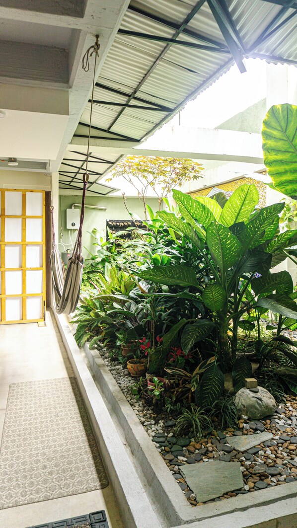 Standard Townhome, Mixed Dorm, Housekeeping, Garden View | Free WiFi