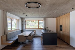 Superior Chalet, Mountain View | In-room dining - Haus Jolanda by we rent (Piesendorf)